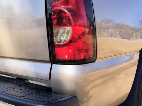 Used 2005 Chevrolet Silverado 1500 LT w/ Light Duty Power Package RWD image 13