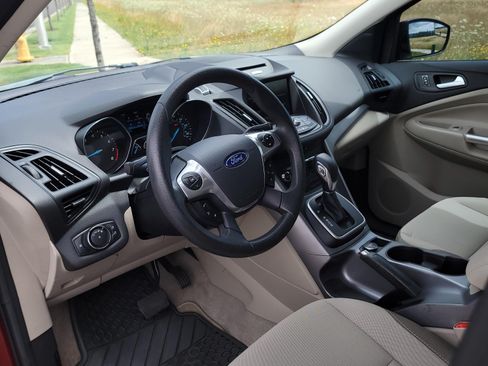 Used 2014 Ford Escape SE w/ Equipment Group 201A FWD image 16