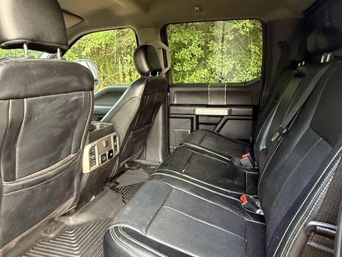 Used 2020 Ford F250 Lariat w/ Lariat Value Package AWD/4WD image 12