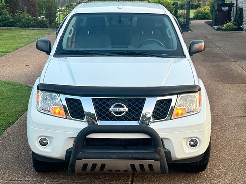Used 2016 Nissan Frontier SV RWD image 9