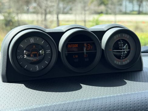 Used 2007 Toyota FJ Cruiser 4WD image 16