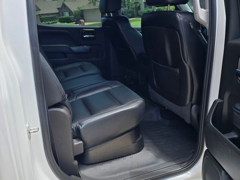 Used 2014 GMC Sierra 1500 SLE w/ All-Terrain Package AWD/4WD image 10