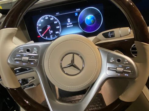 Used 2020 Mercedes-Benz S 560 4MATIC Sedan image 19