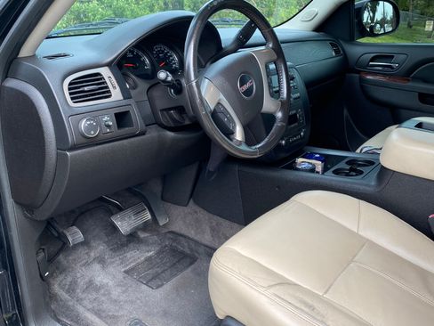 Used 2014 GMC Yukon SLE image 8