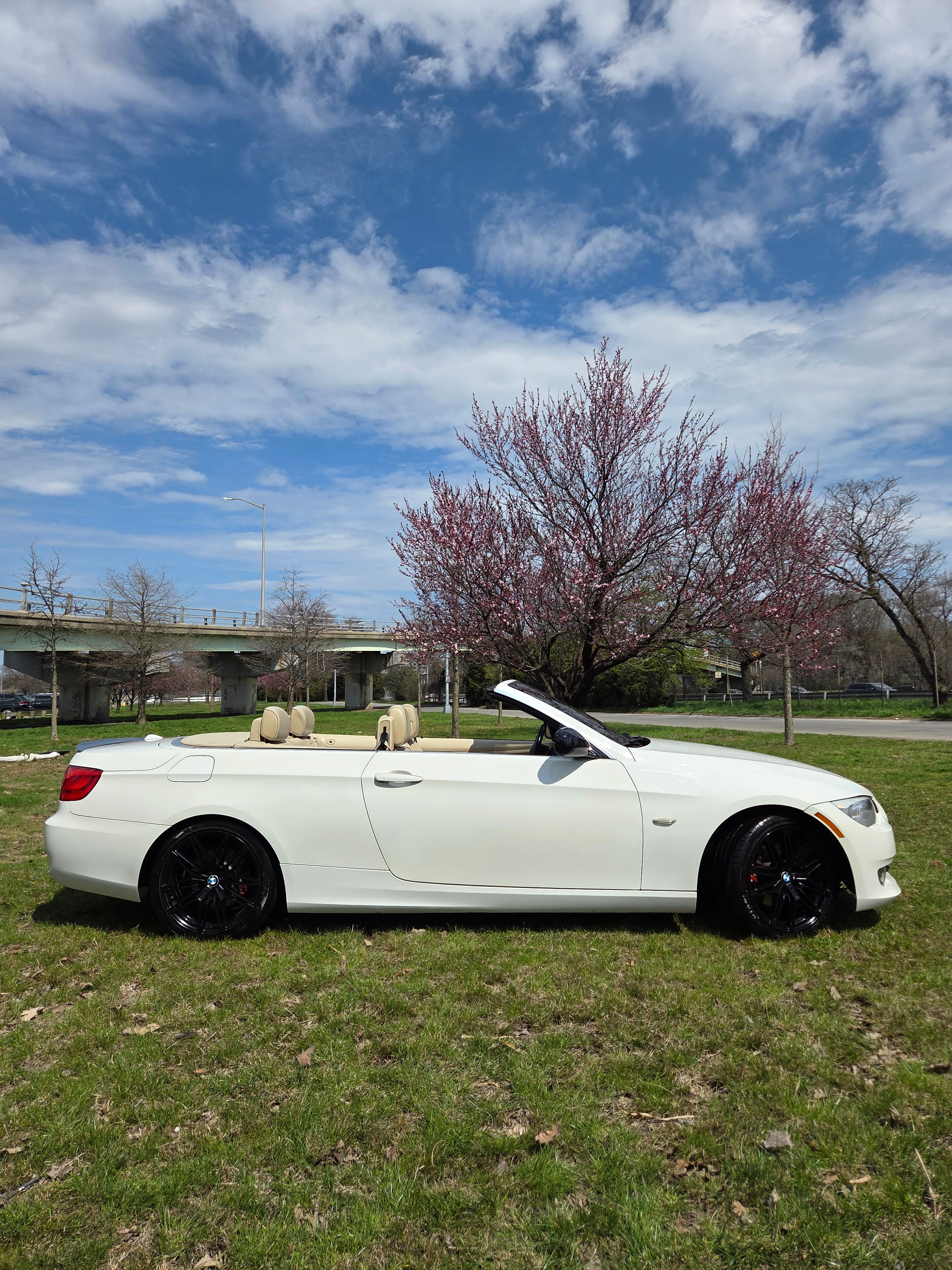 Used 2013 BMW 328i Convertible RWD image 2