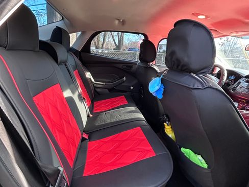 Used 2018 Ford Focus S image 12