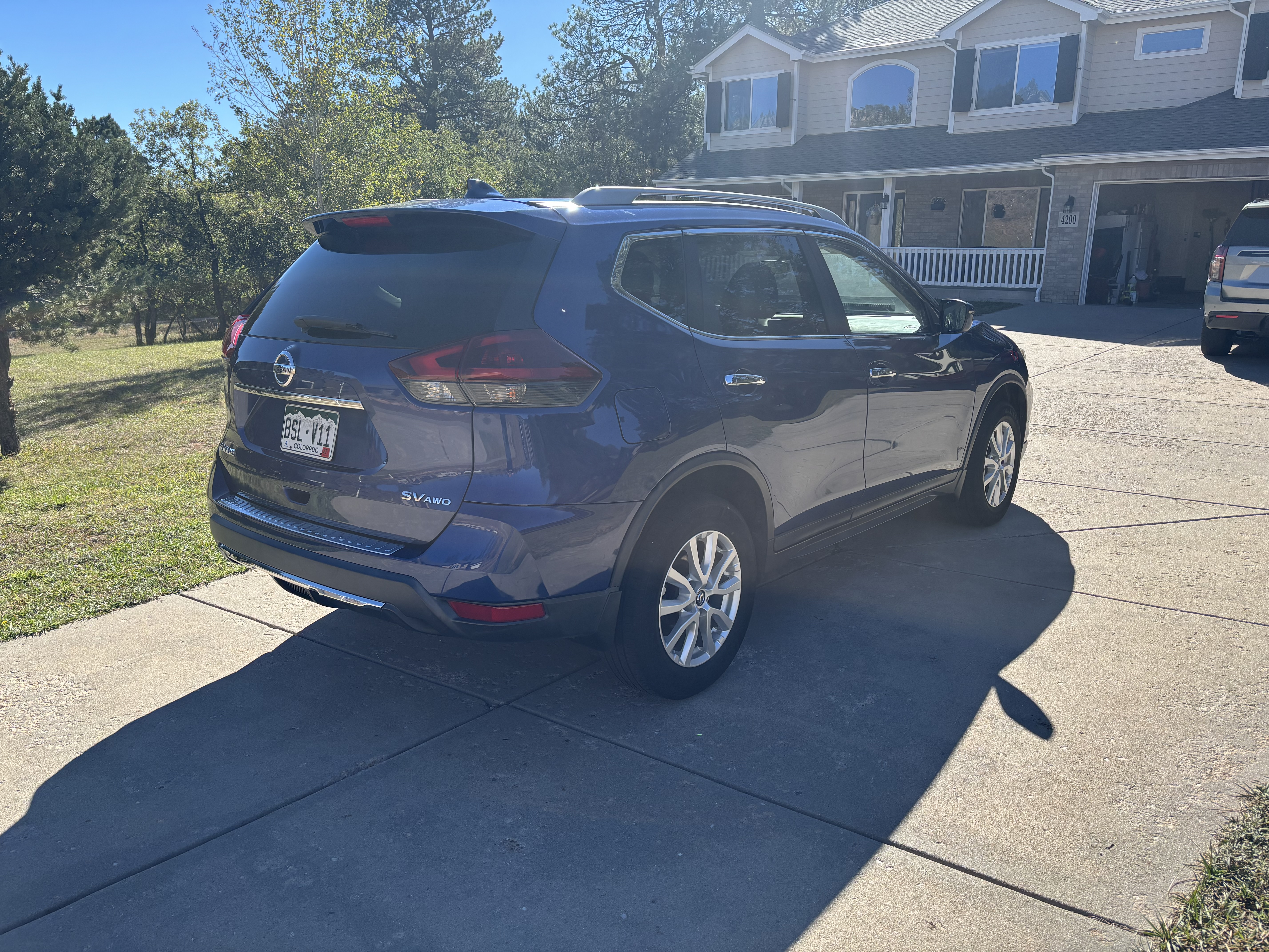 Used 2018 Nissan Rogue SV AWD/4WD image 8
