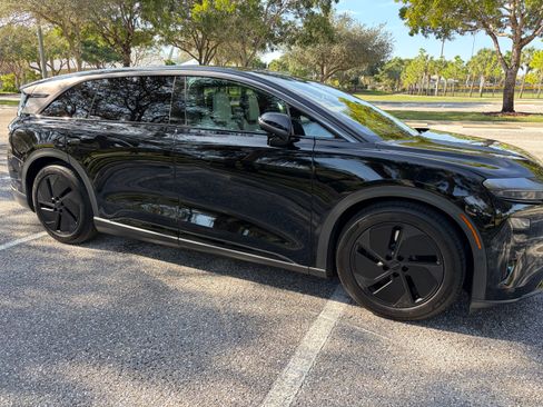 Used 2026 Lucid Gravity Grand Touring image 5