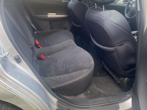 Used 2010 Subaru Impreza 2.5i Premium image 9