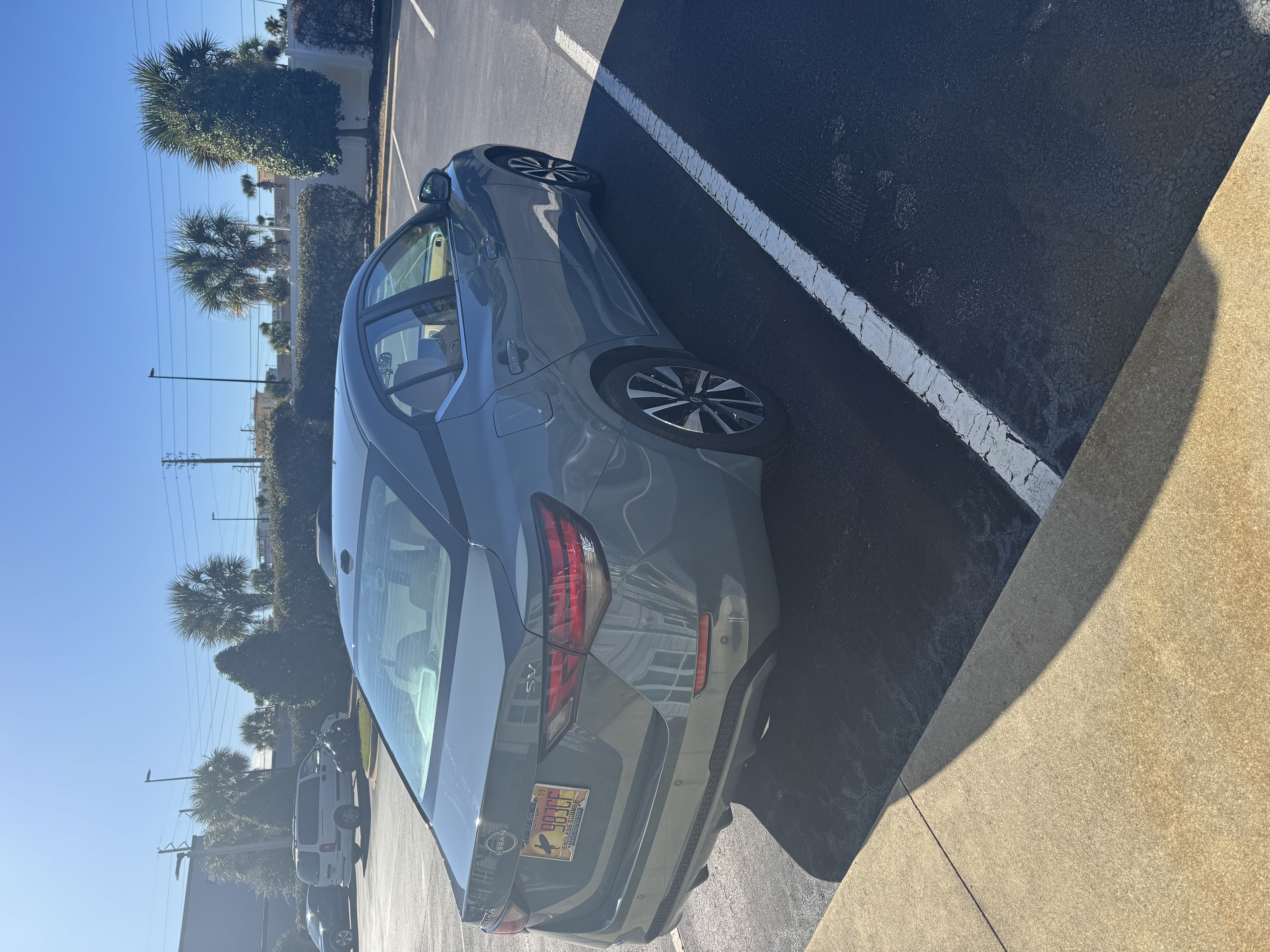 Used 2024 Nissan Sentra SV w/ SV Premium Package FWD image 4
