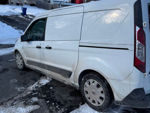 Used 2020 Ford Transit Connect XLT image 6
