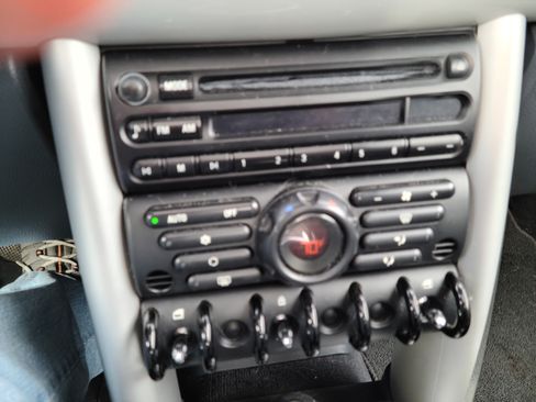 Used 2003 MINI Cooper Hardtop image 13