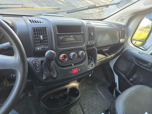 Used 2017 RAM ProMaster 2500 image 2