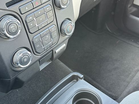 Used 2013 Ford F150 XLT w/ Mid Equipment Group image 24