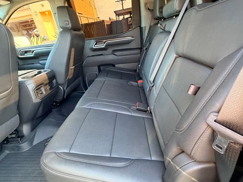 Used 2022 Chevrolet Silverado 1500 LT Trail Boss w/ LT Trail Boss Premium Package image 15