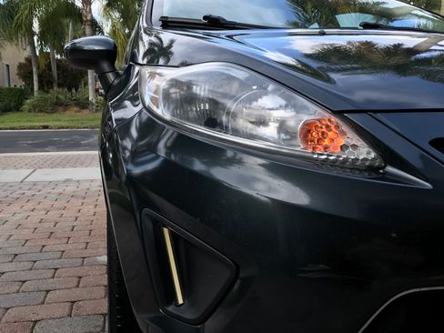 Used 2011 Ford Fiesta SE w/ 203A Rapid Spec Order Code image 6