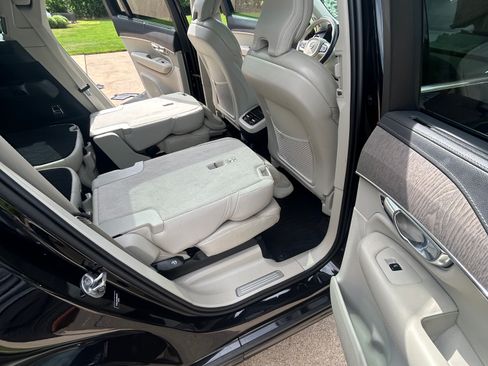 Used 2022 Volvo XC90 T6 Inscription w/ Climate Package AWD/4WD image 12
