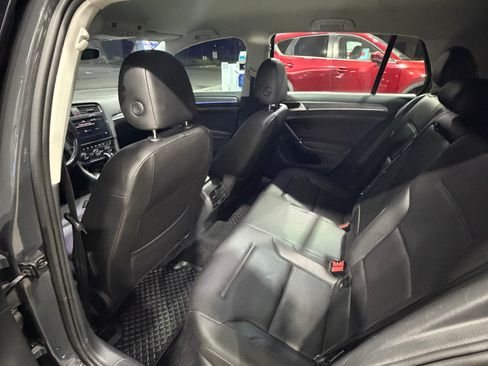 Used 2019 Volkswagen e-Golf SEL Premium FWD image 12