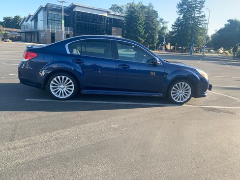 Used 2010 Subaru Legacy 2.5GT Premium AWD/4WD image 8