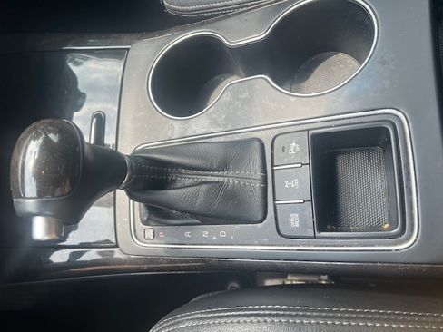 Used 2018 Kia Sorento EX image 19