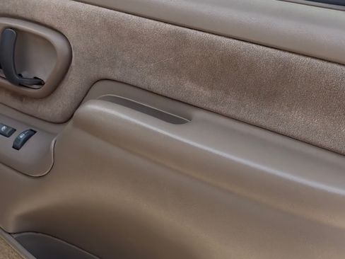 Used 1998 Chevrolet Silverado 1500 2WD Extended Cab w/ Preferred Equipment Group 3 image 19