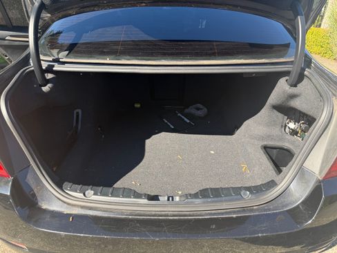 Used 2013 BMW 528i Sedan image 6