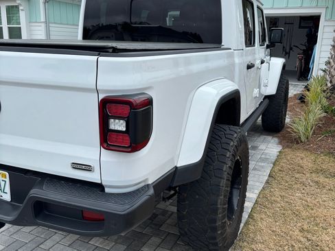 Used 2021 Jeep Gladiator Overland w/ Popular Equipment Package image 5