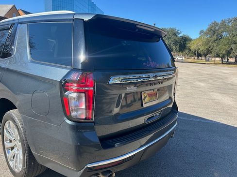 Used 2021 Chevrolet Tahoe Premier w/ Premium Package image 10