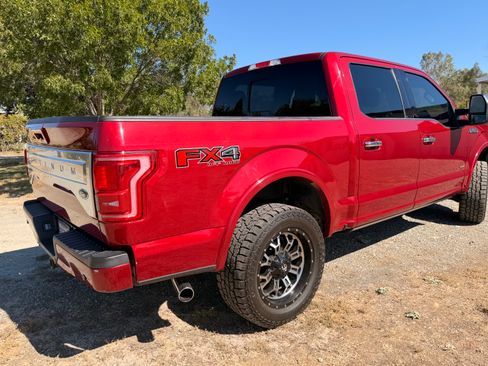 Used 2015 Ford F150 Platinum w/ Equipment Group 701A Luxury AWD/4WD image 14