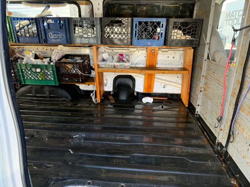 Used 2014 Ford E-250 and Econoline 250 w/ Power Group image 5