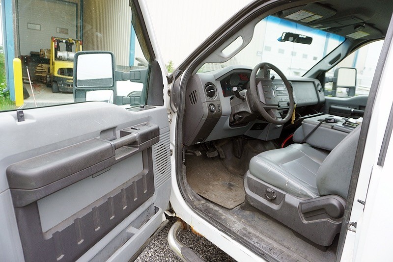 Used 2011 Ford F250 XL w/ PWR Equipment Group AWD/4WD image 13