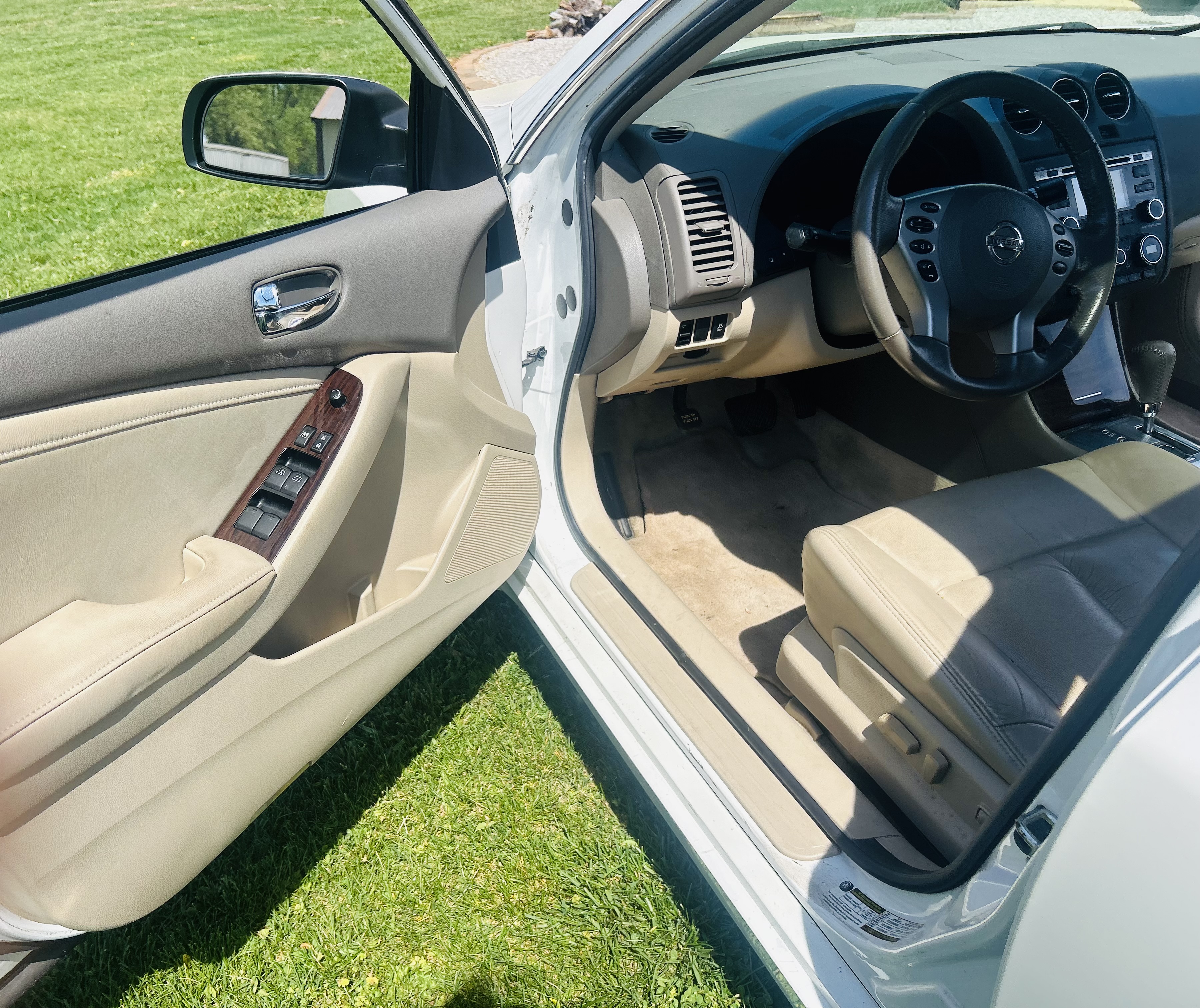 Used 2011 Nissan Altima 2.5 SL w/ 2.5SL Pkg FWD image 4