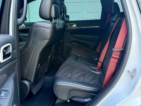 Used 2020 Jeep Grand Cherokee SRT AWD/4WD image 25
