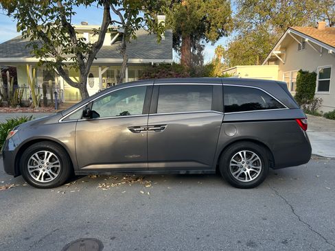 Used 2012 Honda Odyssey EX image 8