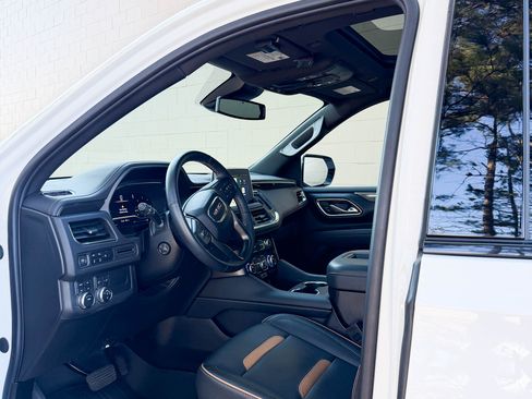 Used 2023 GMC Yukon XL AT4 image 18