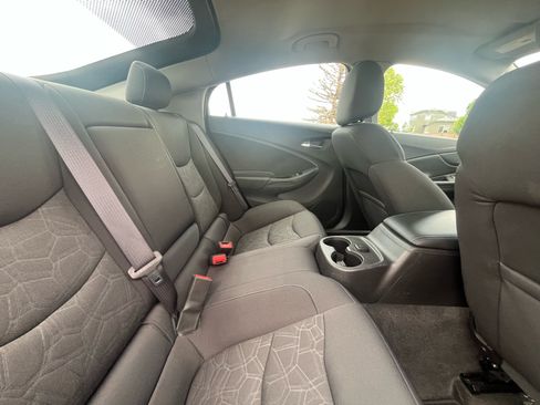 Used 2017 Chevrolet Volt LT image 8