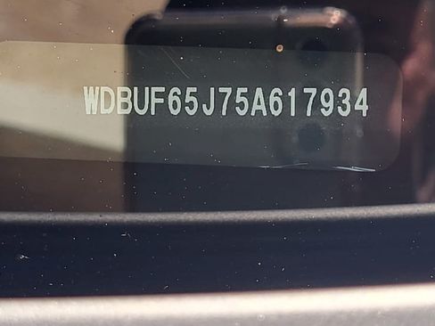 Used 2005 Mercedes-Benz E 320 Sedan image 11