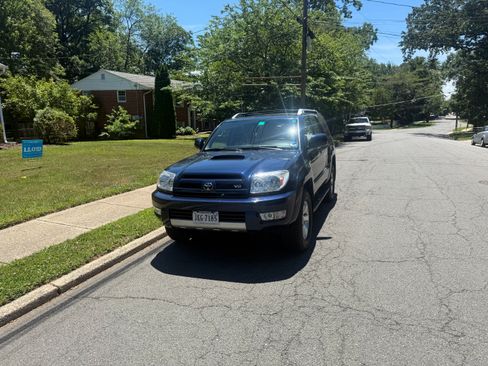 Used 2004 Toyota 4Runner Sport AWD/4WD image 2