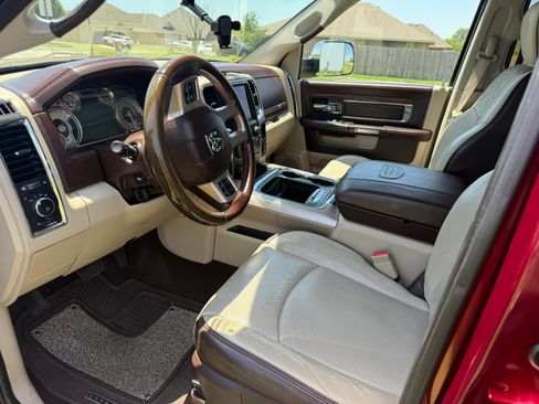 Used 2018 RAM 1500 Laramie Longhorn w/ Longhorn Southfork Package AWD/4WD image 12