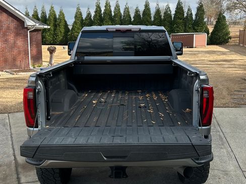 Used 2024 GMC Sierra 2500 Denali w/ Denali Reserve Package image 8