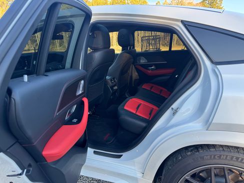 Used 2023 Mercedes-Benz GLE 53 AMG GLE 53 Sport Utility 4D image 9