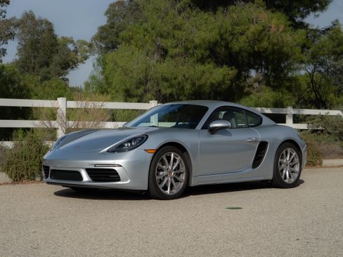 Used 2018 Porsche 718 Cayman image 5