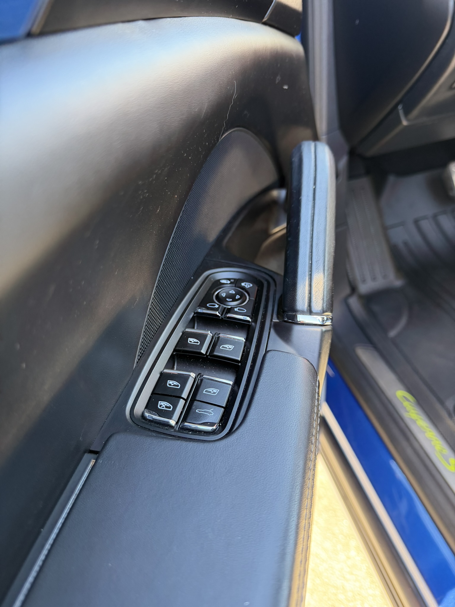 Used 2017 Porsche Cayenne S AWD/4WD image 24