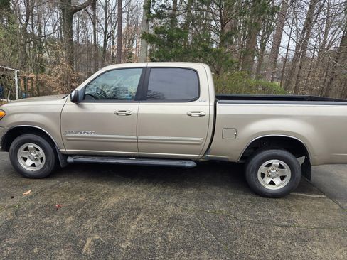 Used 2004 Toyota Tundra SR5 image 10