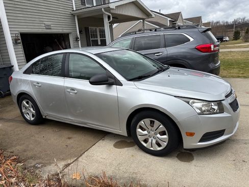 Used 2012 Chevrolet Cruze LS image 6