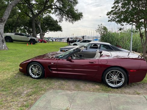 Used 2003 Chevrolet Corvette Convertible w/ Preferred Equipment Group1 image 2