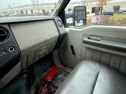Used 2010 Ford F250 XL image 7