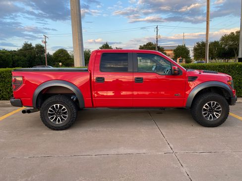 Used 2014 Ford F150 Raptor w/ Equipment Group 801A Luxury AWD/4WD image 8
