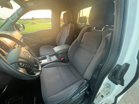 Used 2023 Nissan Frontier S w/ Technology Package AWD/4WD image 14
