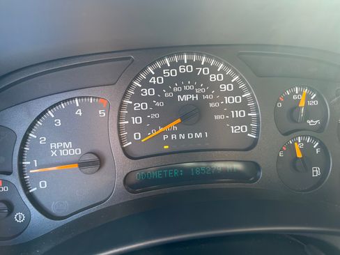 Used 2006 Chevrolet Silverado 2500 LT w/ Heavy-Duty Power Package image 15